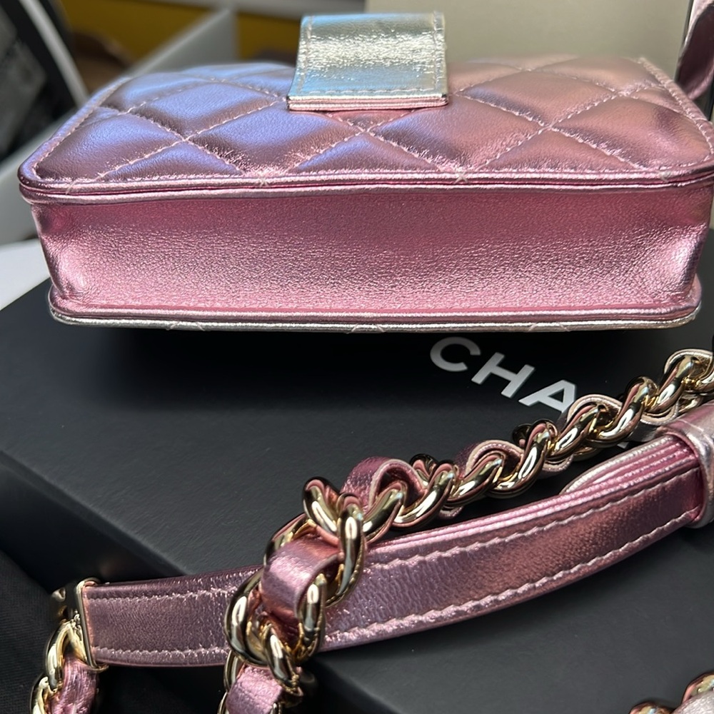 Gradient Metallic Two Tone Lambskin Quilted Flap Chain Belt Bag NWOT Pink/Silver - Picture 5 of 17